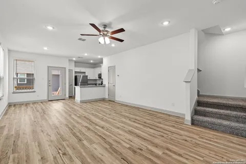 Building Photo - Room in Duplex on Briarwood Pass