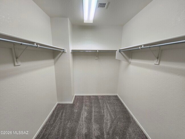 Building Photo - 13697 E Oxmoor Valley Dr