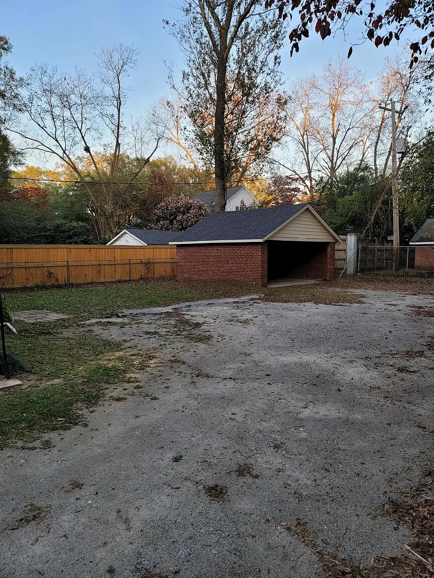 Building Photo - 312 S Woodrow St