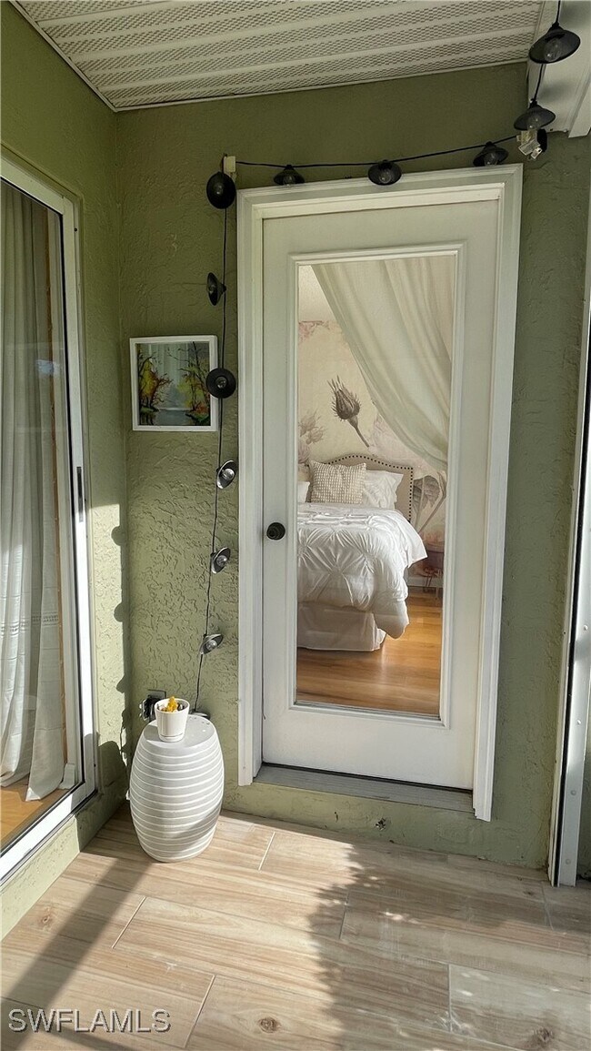 Building Photo - 267 Quail Forest Blvd