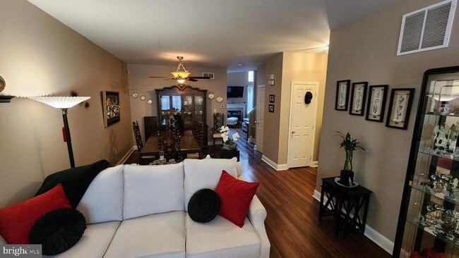 Building Photo - 168 Pennsbury Ln