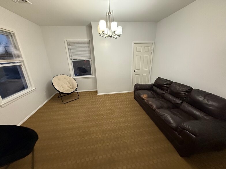 Building Photo - 19 N Bridge Ave