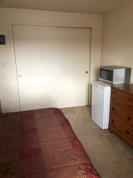 Building Photo - 9293 W Prentice Ave