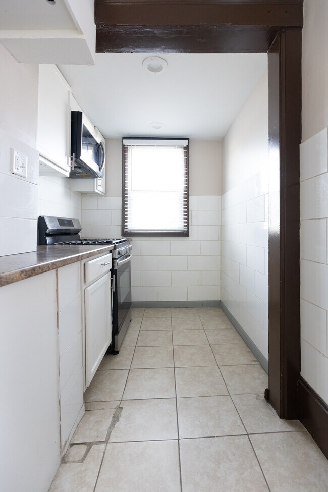 Building Photo - 1001 4th Ave