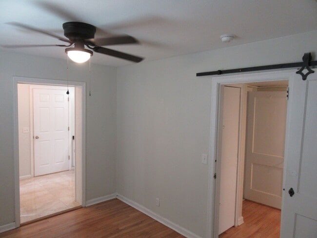 Building Photo - 409 S Palo Alto Ave