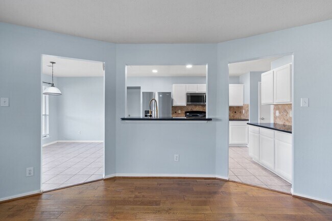 Building Photo - 22730 Tara Way Dr