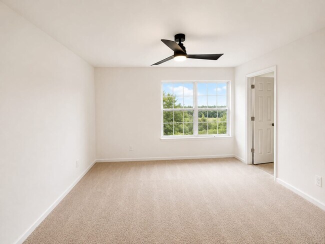 Building Photo - 140 Primrose Dr