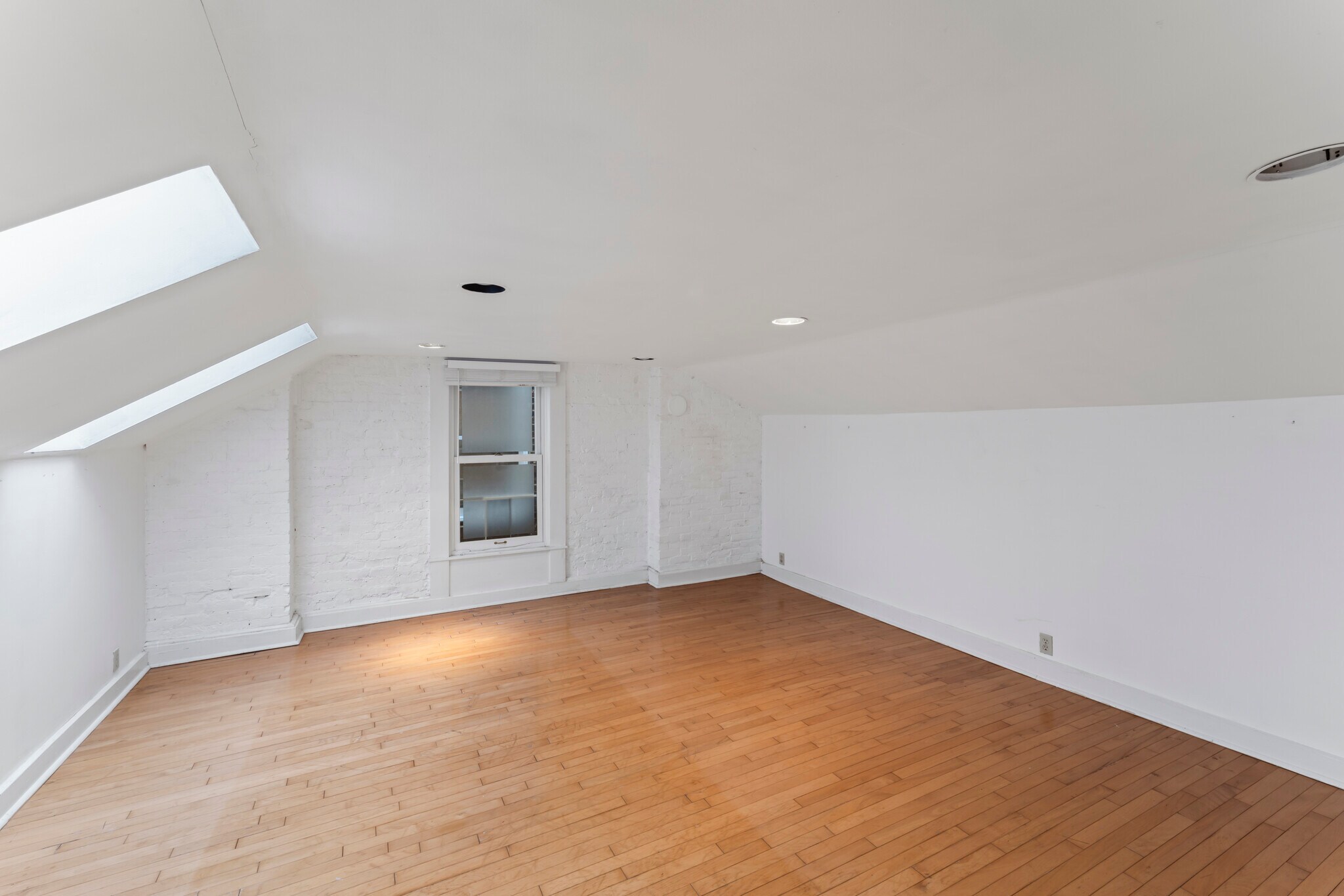 Building Photo - 1108 S 18th St