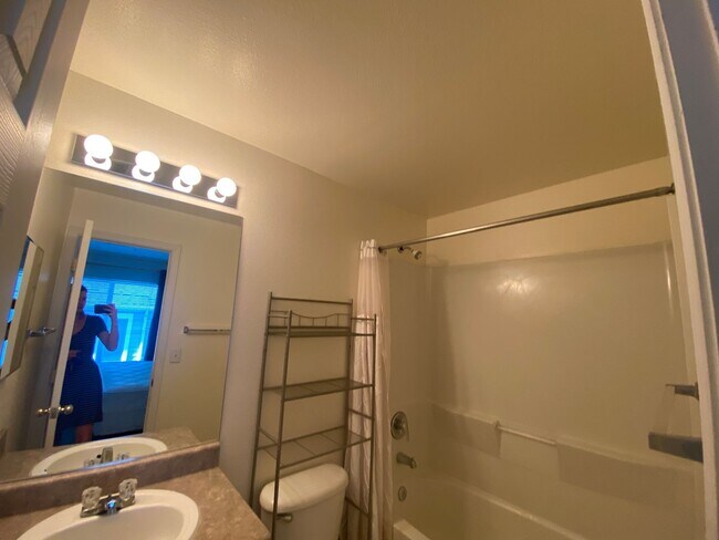 Building Photo - 4 Bedroom, 4 Bathrooms at The Edge at Reno