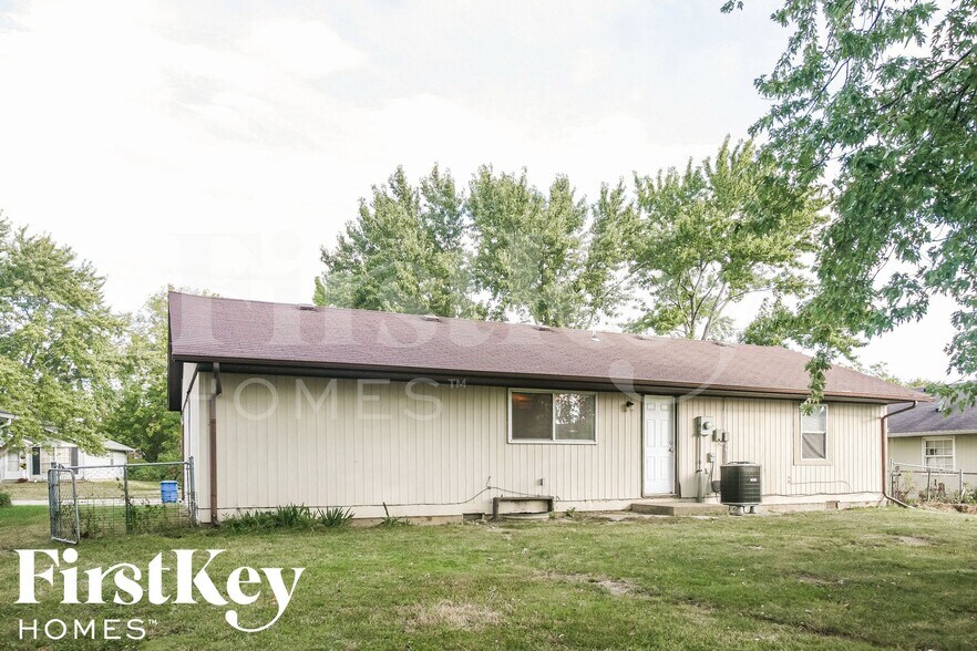 Building Photo - 9621 Meadowlark Dr