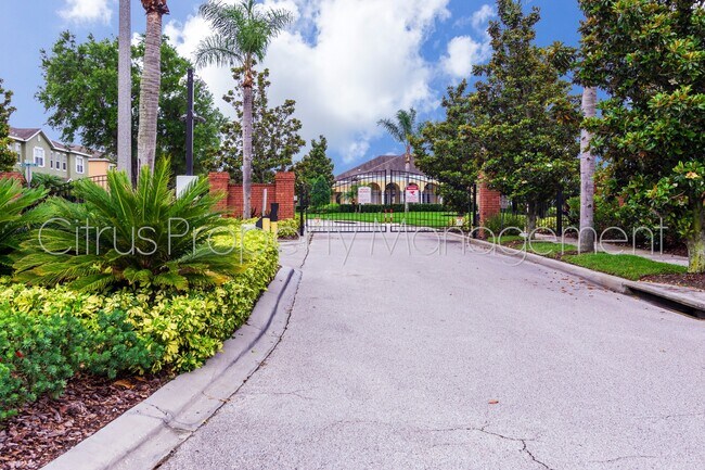 Building Photo - Daniels Landing 2/2.5 Townhome available now!