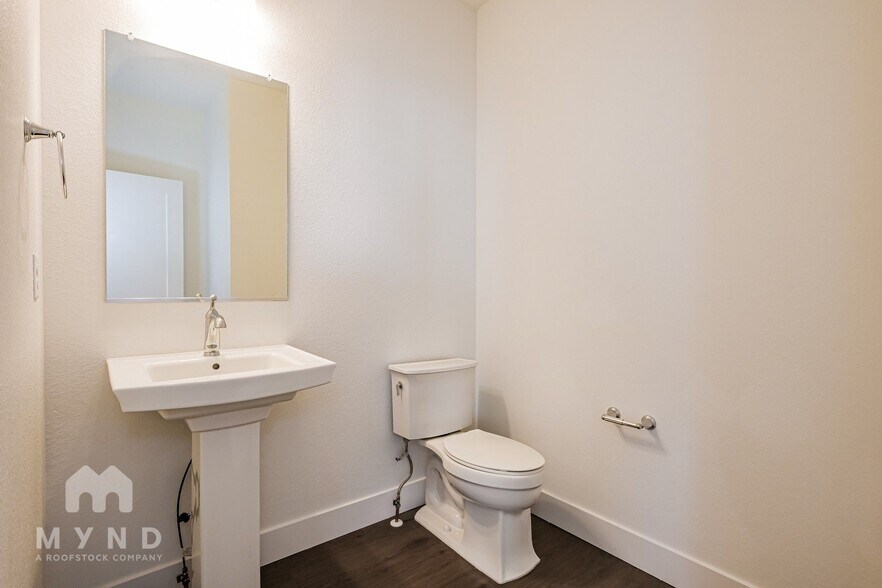 Building Photo - 2677 W 69th Dr