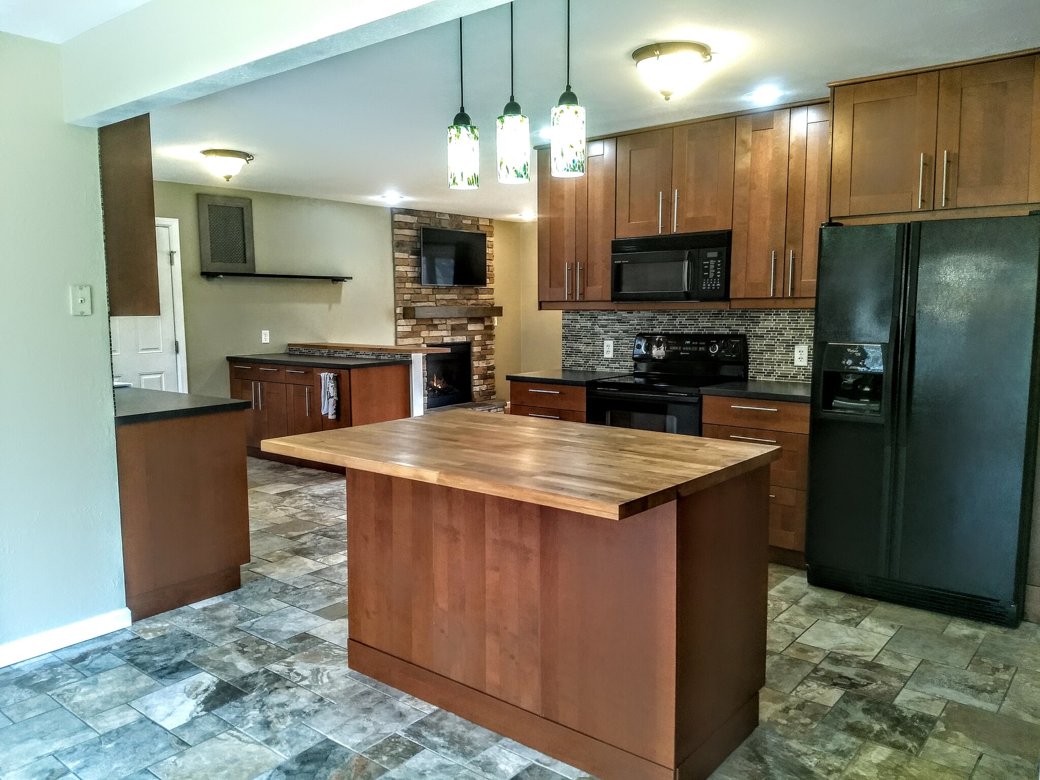 Kitchen - 16351 Petro Dr