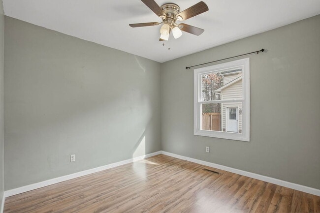 Building Photo - 21580 Columbia St