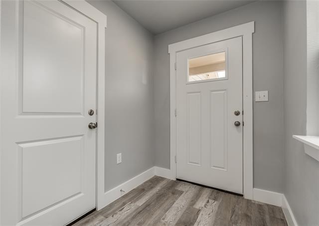 Building Photo - 401-403-403 W Elm St