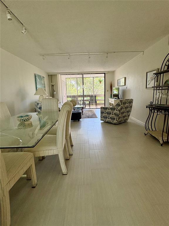 Building Photo - 618 Bayport Wy