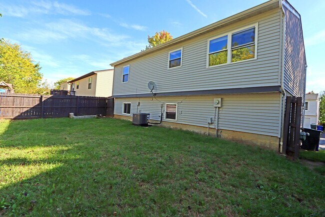 Building Photo - 7701 Flynnway Dr
