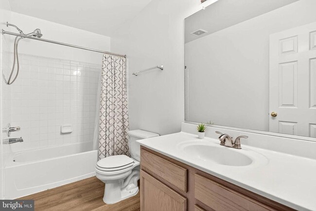 Building Photo - 8605 Willow Leaf Ln