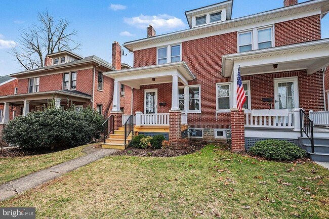 Building Photo - 144 Seminary Ave