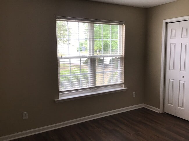 Building Photo - 1413 Raven Rock Trl NW