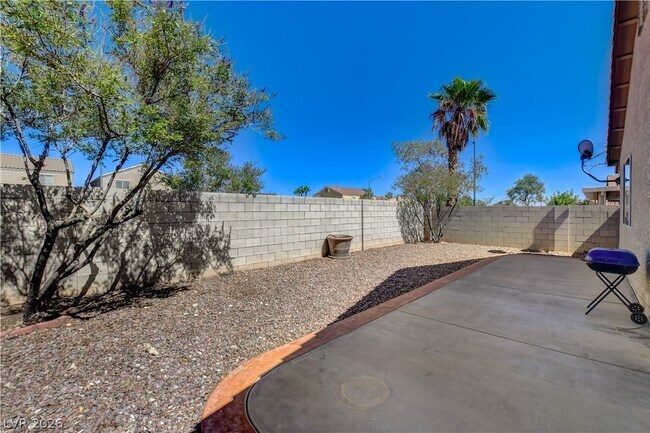 Building Photo - 9890 Ridgehaven Ave