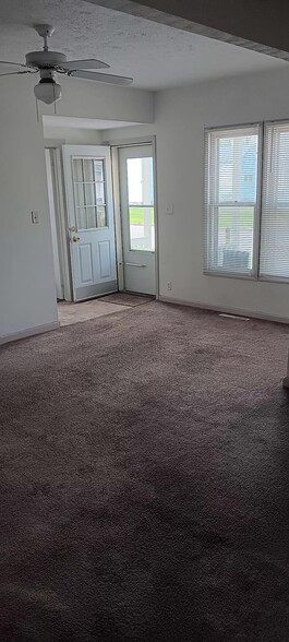 Building Photo - 710 7th St