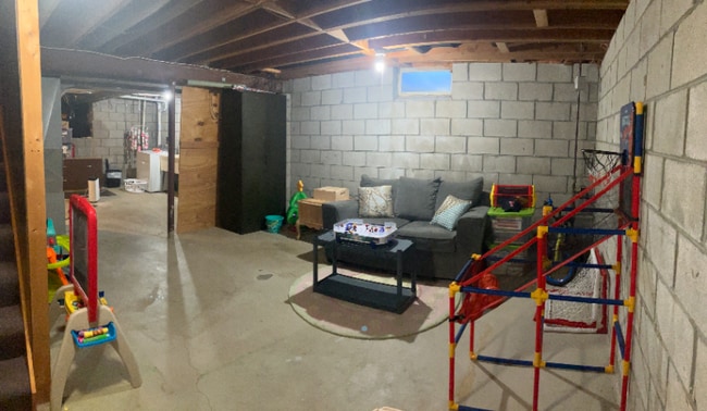 Building Photo - 2711 Albany Ct