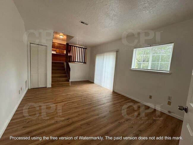 Building Photo - 303 Nevada Dr