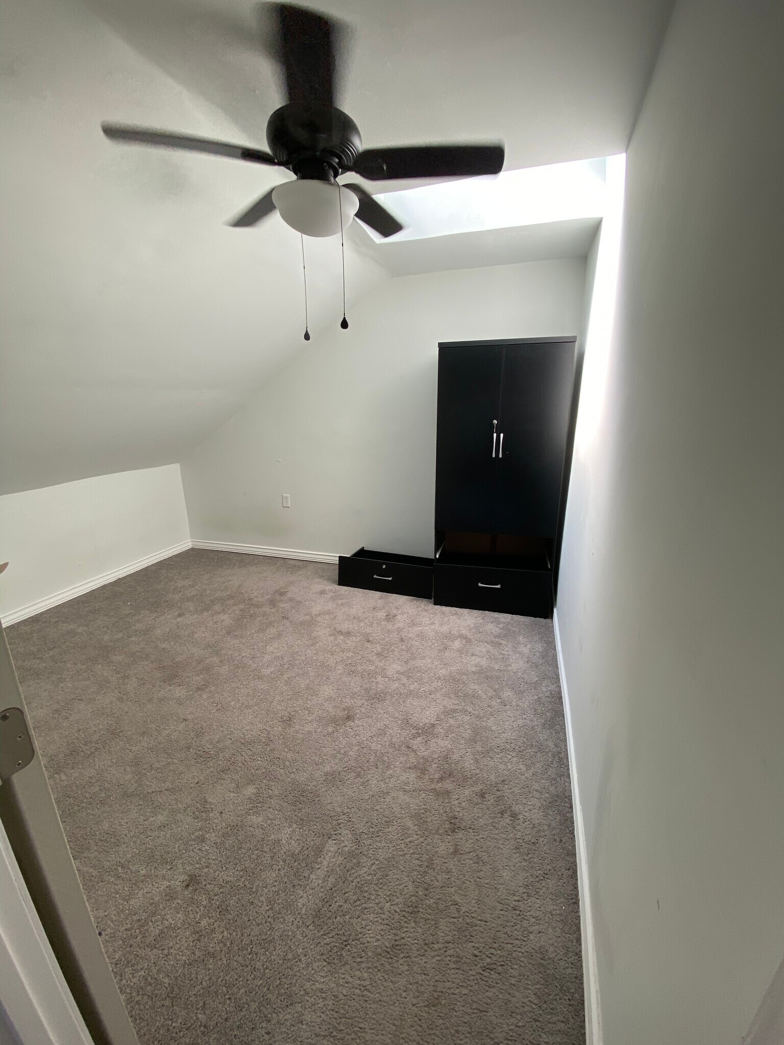 Building Photo - 22 Ledge St