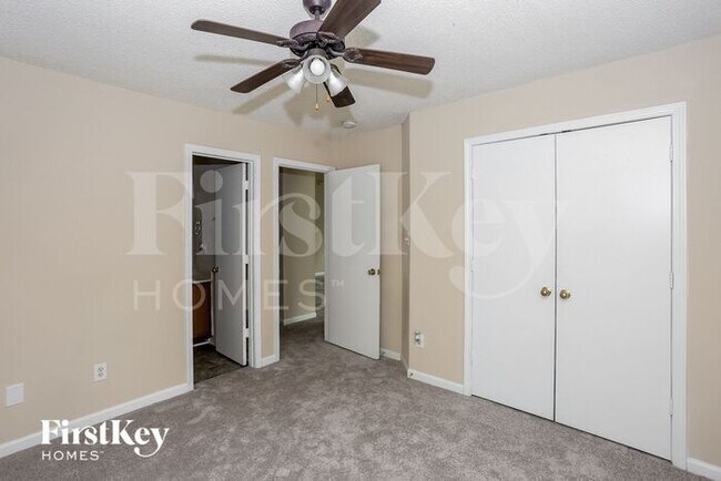 Building Photo - 6229 McIntyre Ridge Drive