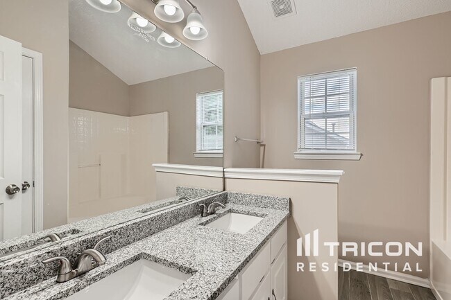 Building Photo - 205 Buffington Dr