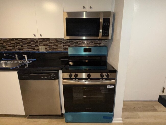 Building Photo - 770 Claughton Island Dr
