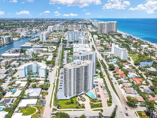 Building Photo - 2715 N Ocean Blvd