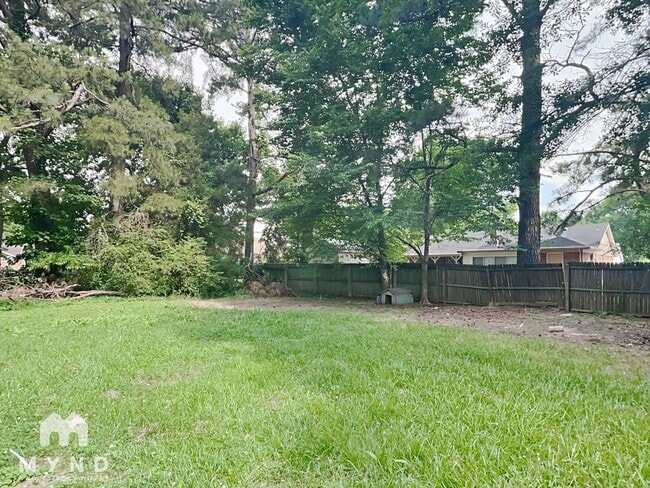 Building Photo - 3859 Hyacinth Dr