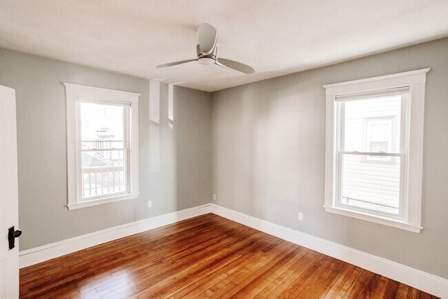 Building Photo - 177 Minot St