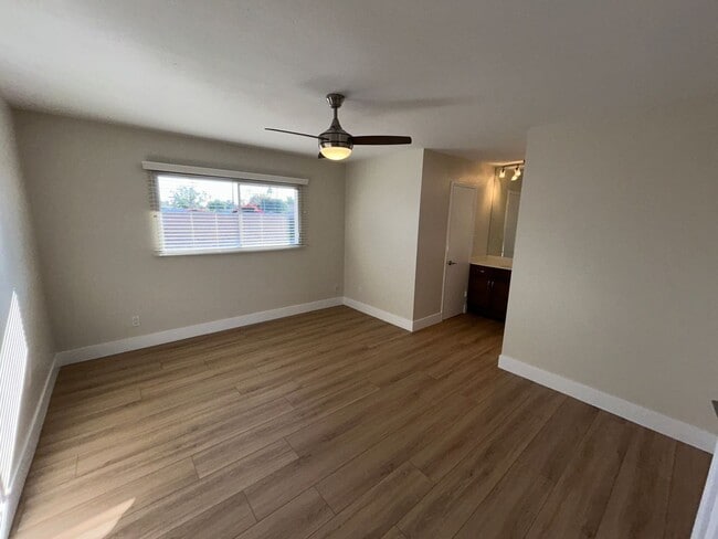 Building Photo - 8601 E Orange Blossom Ln