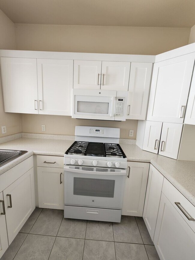 Building Photo - Cozy 3 Bedroom Cedar City Home