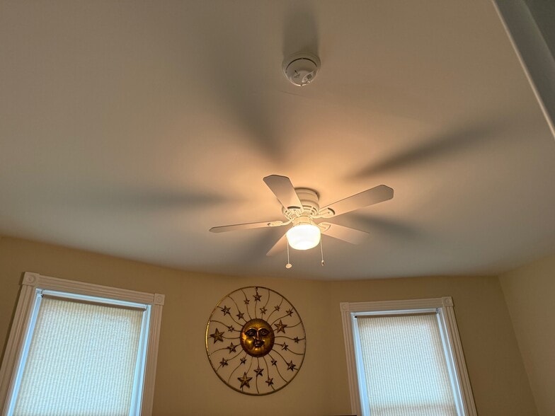 ceiling fans and natural light - 130 Simpson Rd