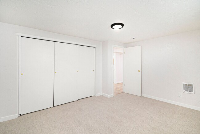 Building Photo - Pecos9881