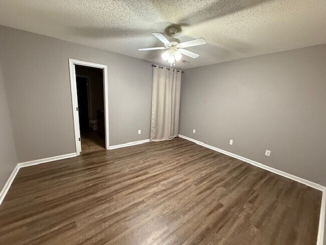 Building Photo - Home for Rent in Benton