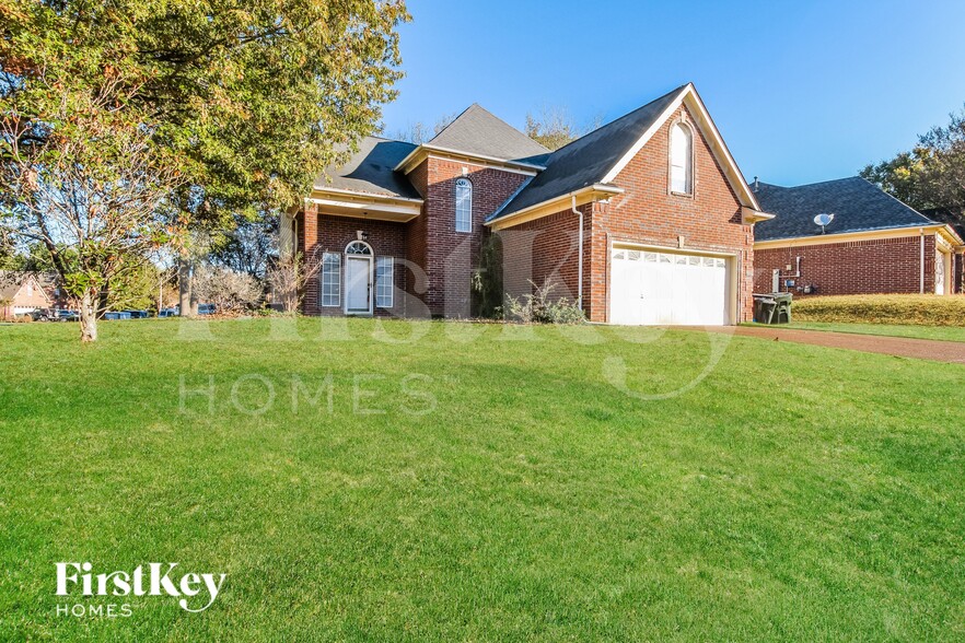 Building Photo - 6290 Fairway Hill Cove