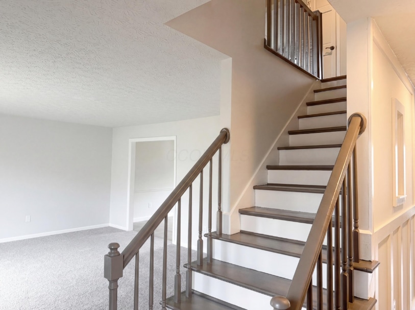 Building Photo - 6288 Fence Row Ln