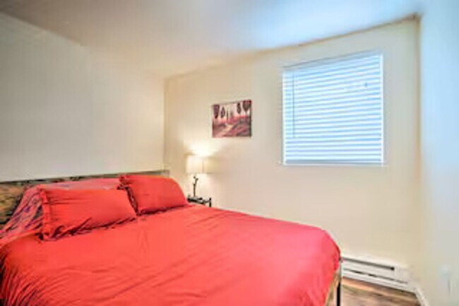 Building Photo - 5 Bed 3 Bath House! For Rent!!!