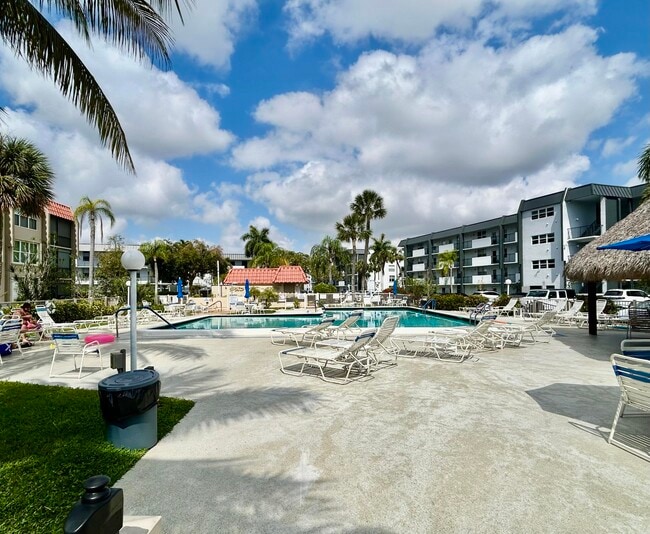 Building Photo - 777 S Federal Hwy