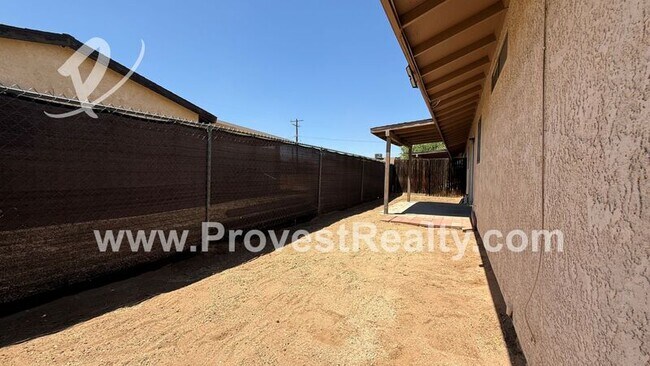 Building Photo - 12780 Redwing Rd
