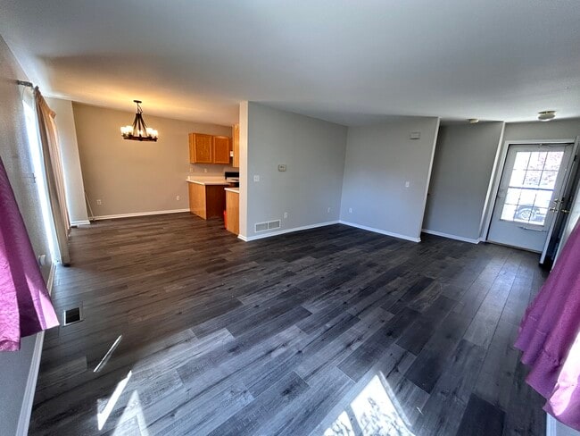 Building Photo - 230 Acacia Dr