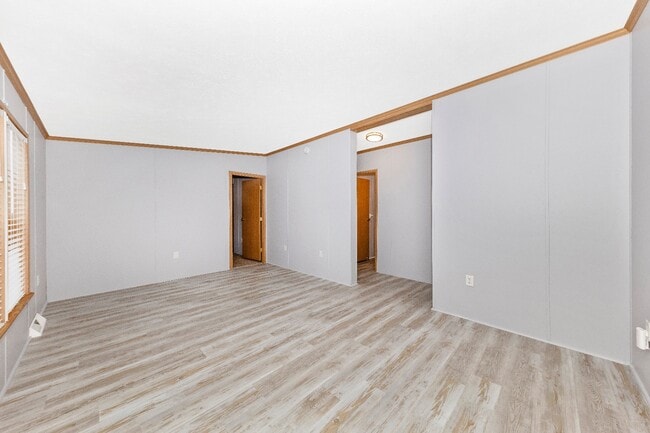 Building Photo - 16114 McGregor Dr