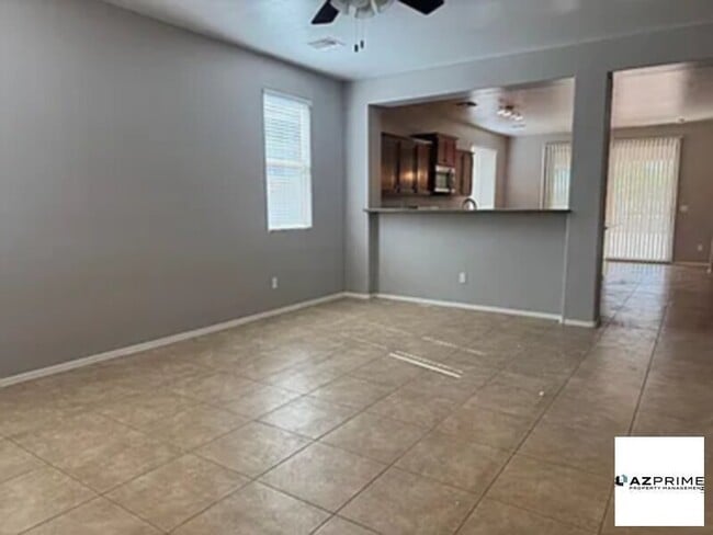 Building Photo - 8018 S 70th Ln