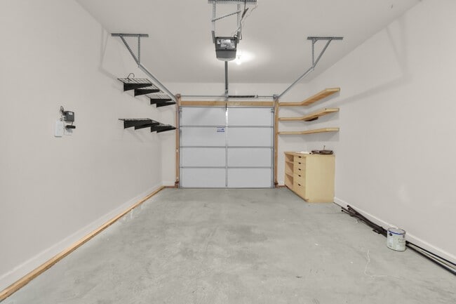 Building Photo - 1061 Fuji Ln