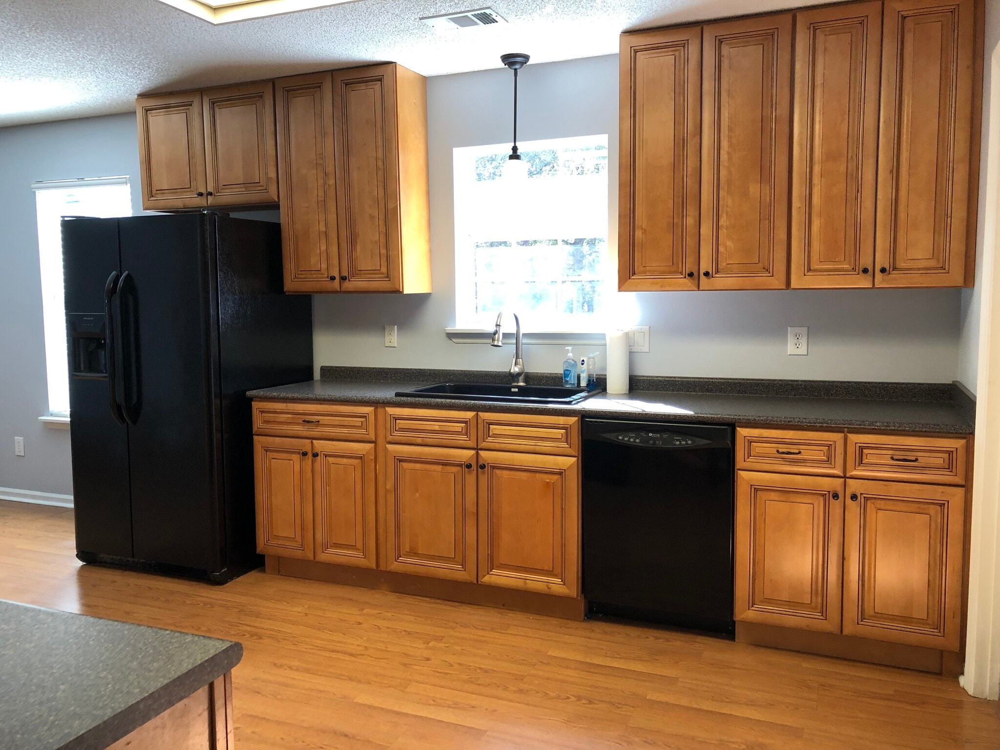 Building Photo - 111 Mockingbird Dr